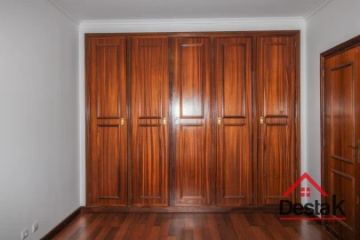 Apartamento T1 para Venda em Glória e Vera Cruz
