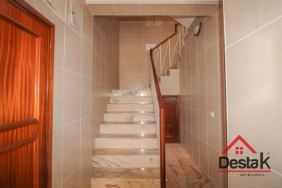 Apartamento T1 para Venda em Glória e Vera Cruz