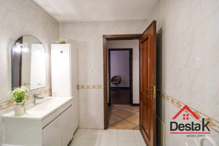 Apartamento T1 para Venda em Glória e Vera Cruz Foto 14