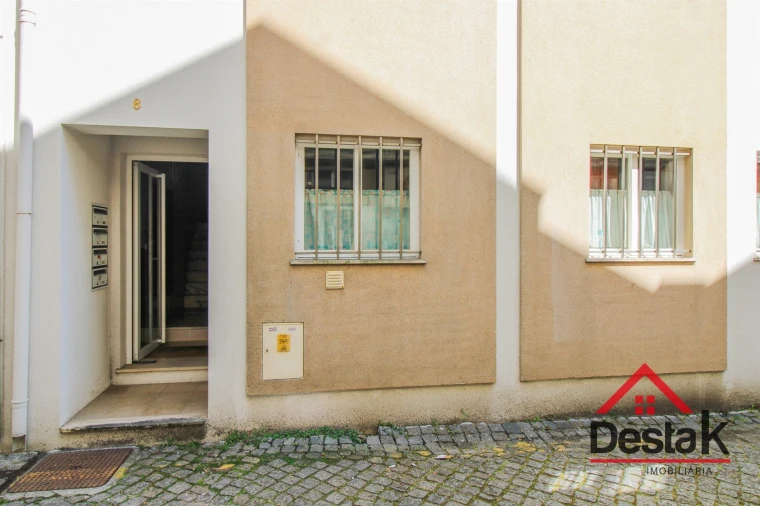 Apartamento T1 para Venda em Glória e Vera Cruz Foto 24