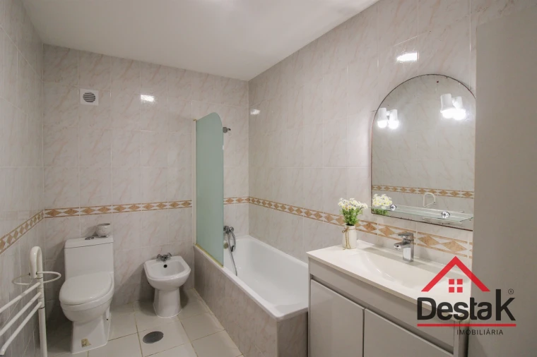 Apartamento T1 para Venda em Glória e Vera Cruz Foto 6