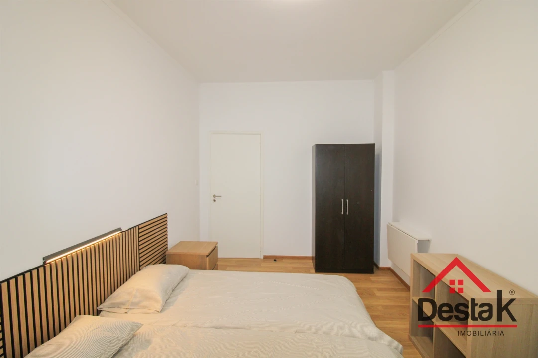 Apartamento T5 para Venda em Viseu Foto 13