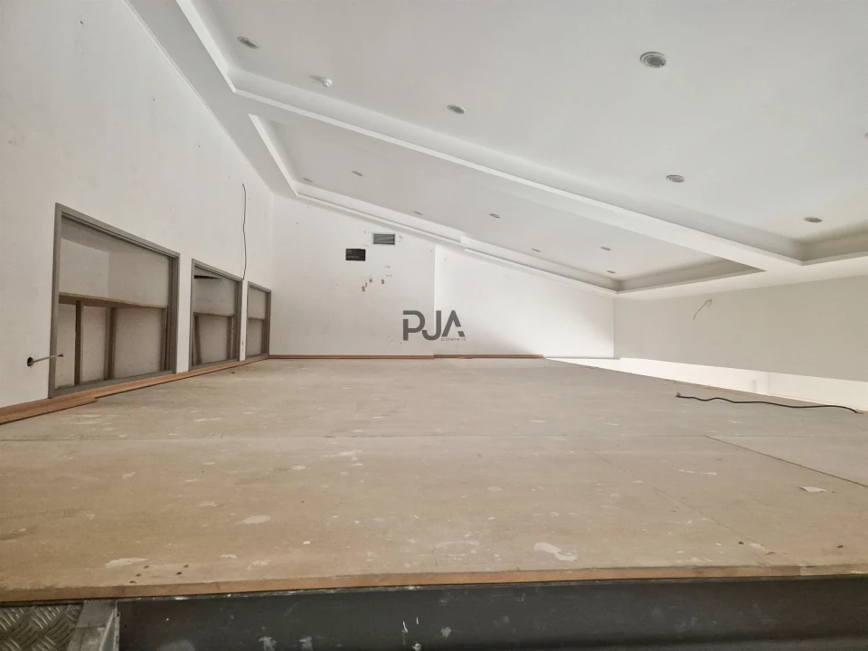 Loja para Arrendamento em Pombal Foto 4