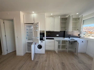 Apartamento T4 para Venda em Águas Livres