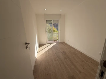 Apartamento T4 para Venda em Águas Livres