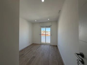 Apartamento T4 para Venda em Águas Livres