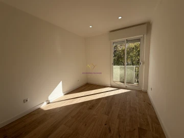 Apartamento T4 para Venda em Águas Livres