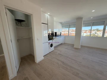 Apartamento T4 para Venda em Águas Livres