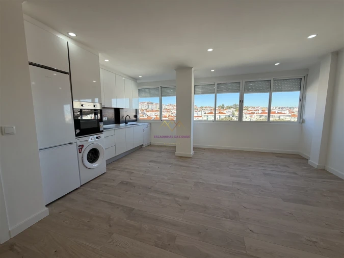 Apartamento T4 para Venda em Águas Livres Foto 2