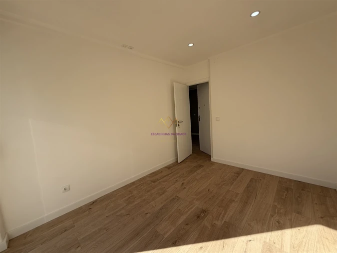 Apartamento T4 para Venda em Águas Livres Foto 29