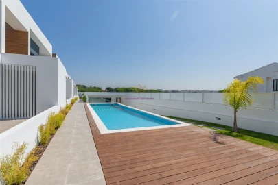 Moradia T4 para Venda em Loures