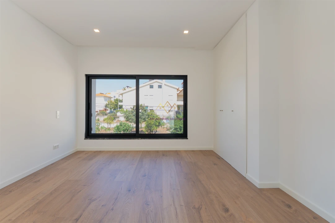 Moradia T4 para Venda em Loures Foto 17