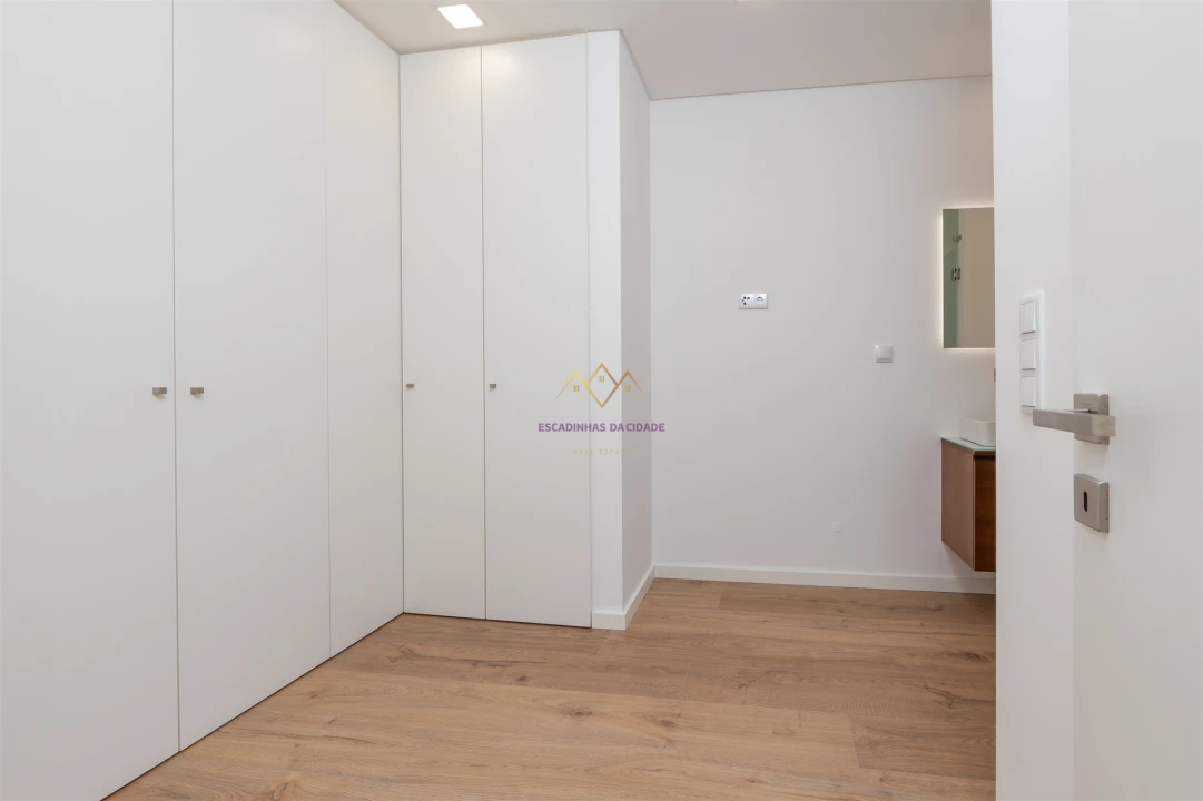 Moradia T4 para Venda em Loures Foto 31