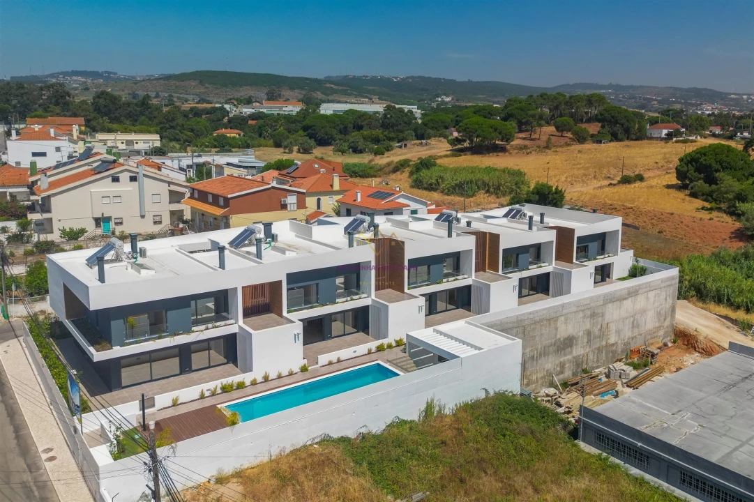 Moradia T4 para Venda em Loures Foto 5
