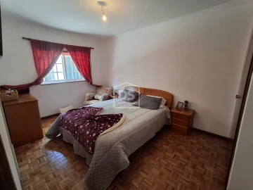 Apartamento T3 para Venda em Lobrigos (São Miguel e São João Baptista) e Sanhoane