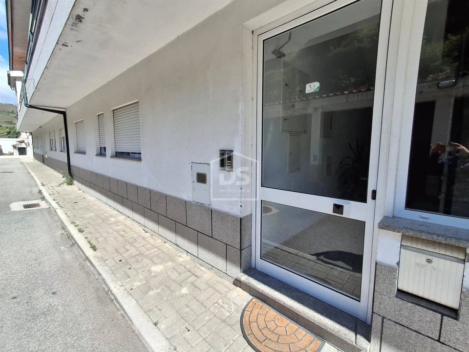Apartamento T3 para Venda em Lobrigos (São Miguel e São João Baptista) e Sanhoane Foto 1