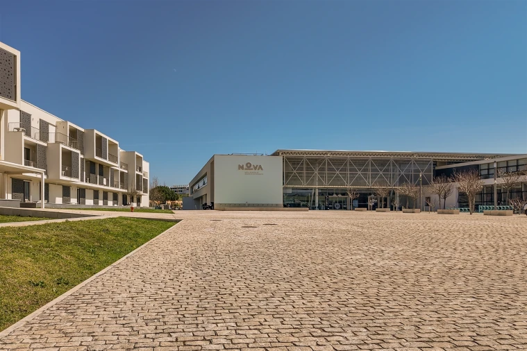 Apartamento T2 para Venda em Carcavelos e Parede Foto 5