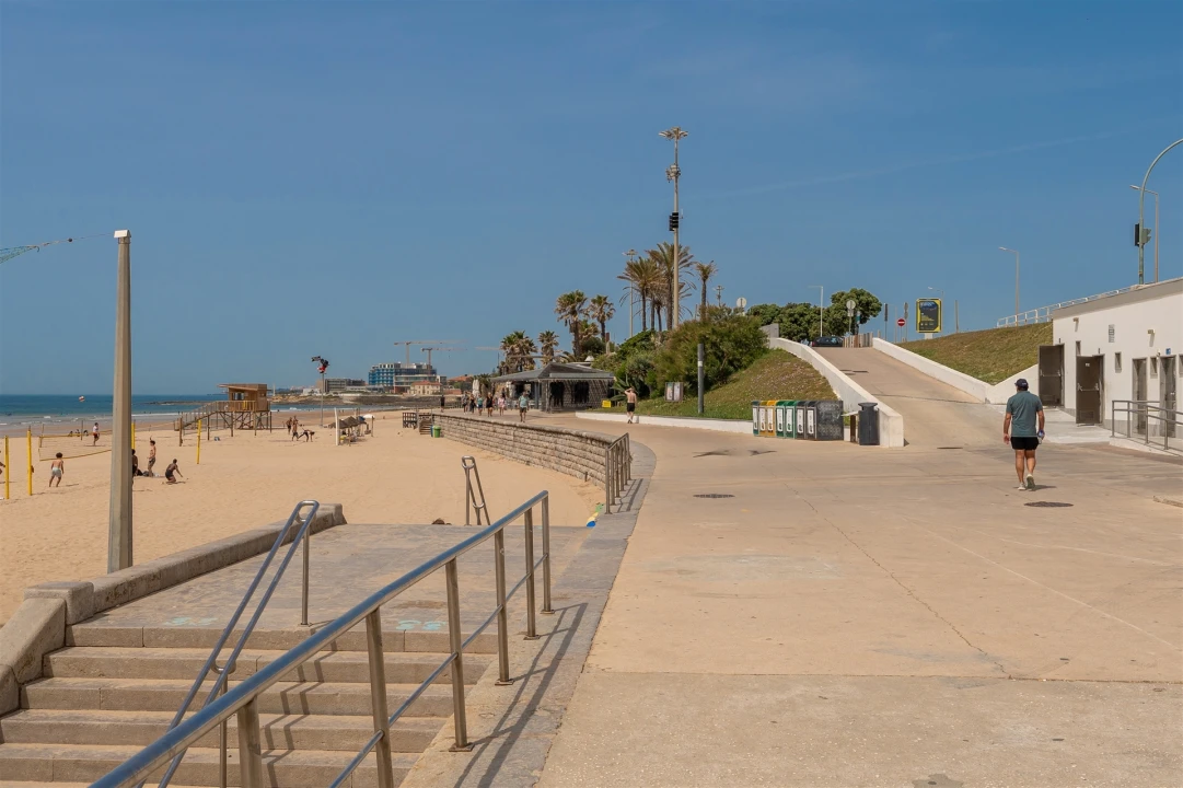 Apartamento T3 para Venda em Carcavelos e Parede Foto 23