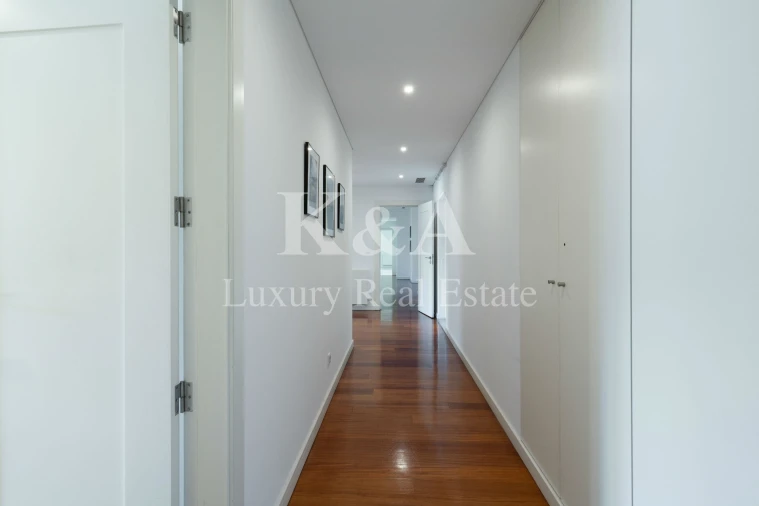 Apartamento T5 para Venda em Lordelo do Ouro e Massarelos Foto 12