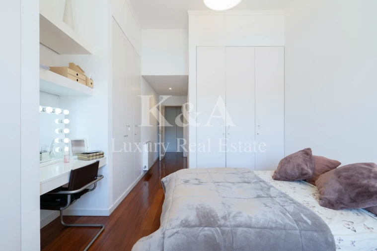 Apartamento T5 para Venda em Lordelo do Ouro e Massarelos Foto 11