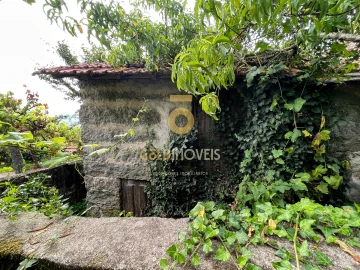 Moradia T2 para Venda em Sobrado e Bairros