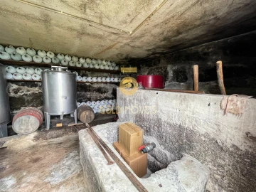 Moradia T2 para Venda em Sobrado e Bairros