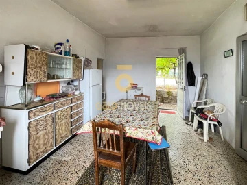 Moradia T2 para Venda em Sobrado e Bairros