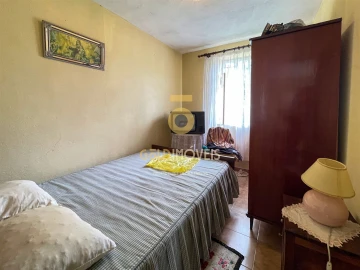 Moradia T2 para Venda em Sobrado e Bairros
