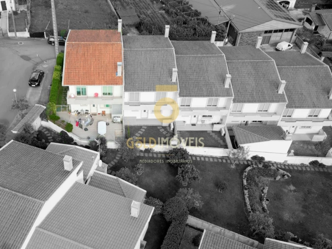 Moradia T4 para Venda em O. Azeméis, Riba-Ul, Ul, Macinhata Seixa, Madail Foto 2