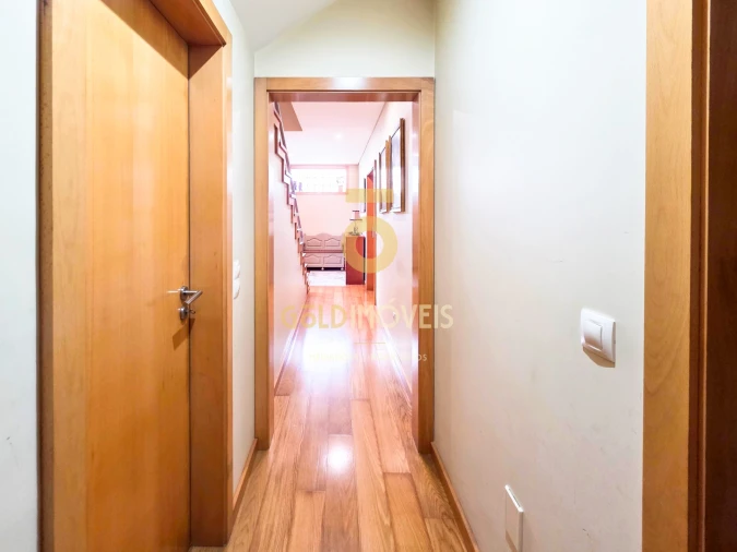 Moradia T4 para Venda em O. Azeméis, Riba-Ul, Ul, Macinhata Seixa, Madail Foto 5