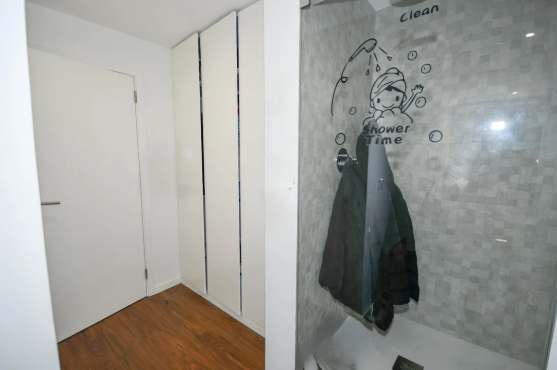 Apartamento T5 para Venda em Ramalde Foto 13