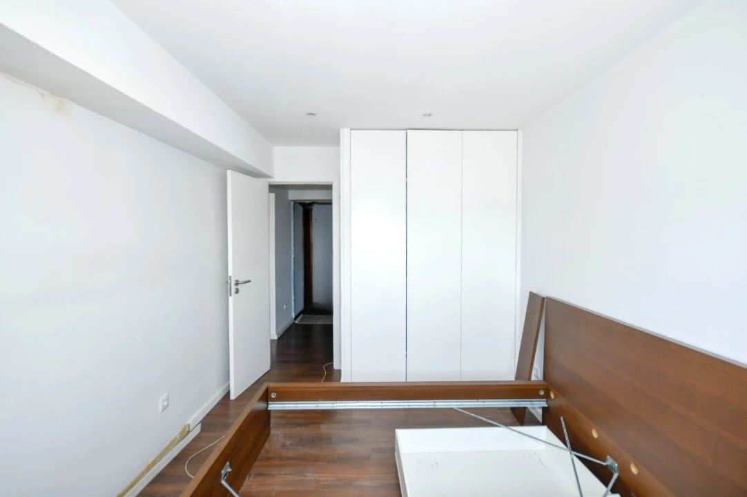 Apartamento T5 para Venda em Ramalde Foto 15