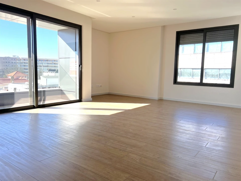 Apartamento T3 para Venda em Cedofeita, Santo Ildefonso, Sé, Miragaia, São Nicolau e Vitória Foto 5