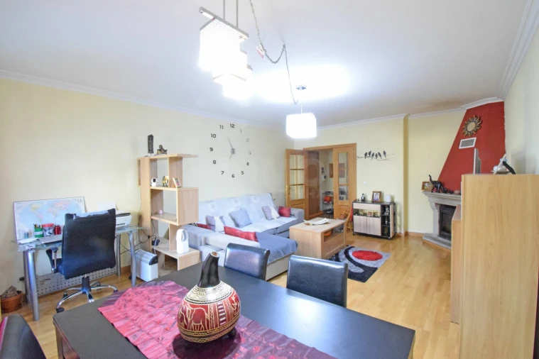Apartamento T3 para Venda em Covilhã e Canhoso Foto 3