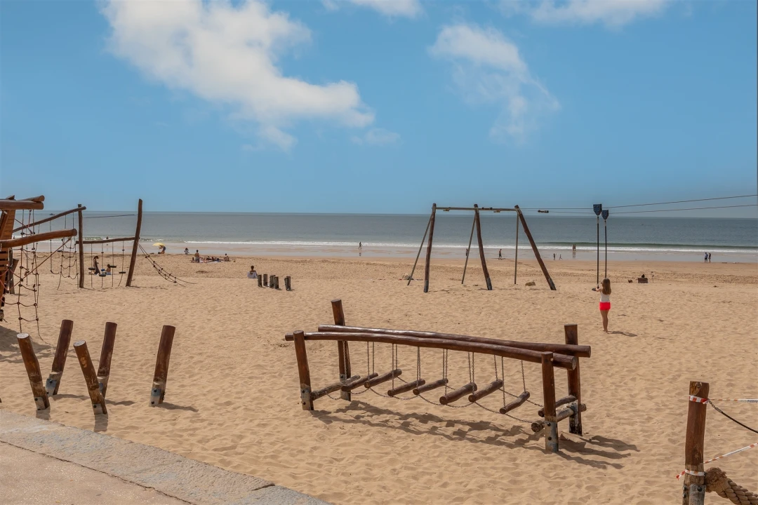 Apartamento T2 para Venda em Carcavelos e Parede Foto 27