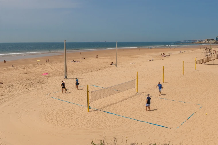 Apartamento T2 para Venda em Carcavelos e Parede Foto 31