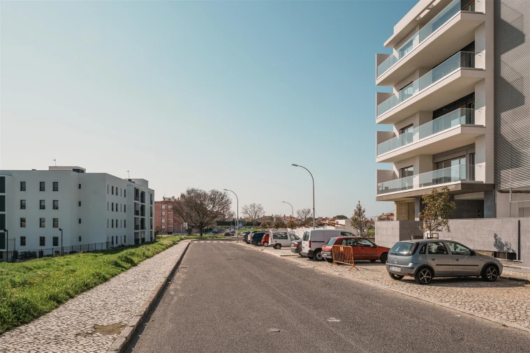 Apartamento T2 para Venda em Carcavelos e Parede Foto 10