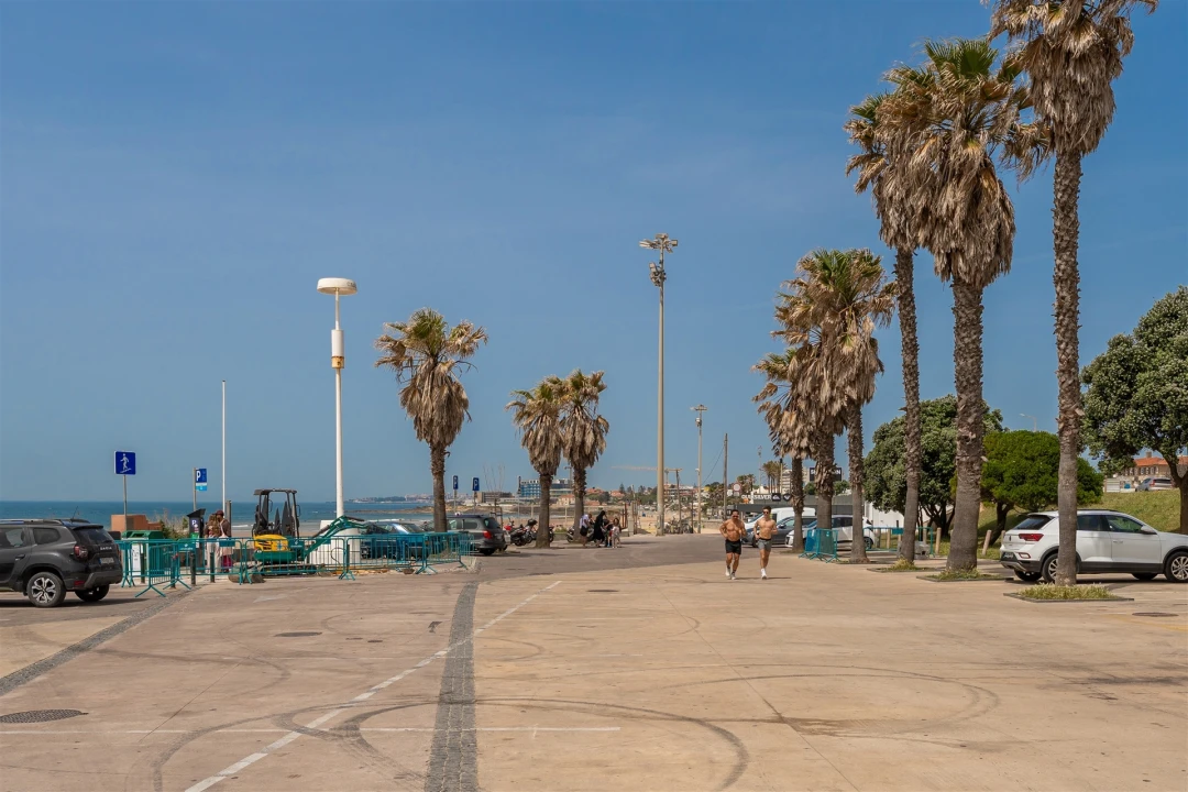 Apartamento T2 para Venda em Carcavelos e Parede Foto 30