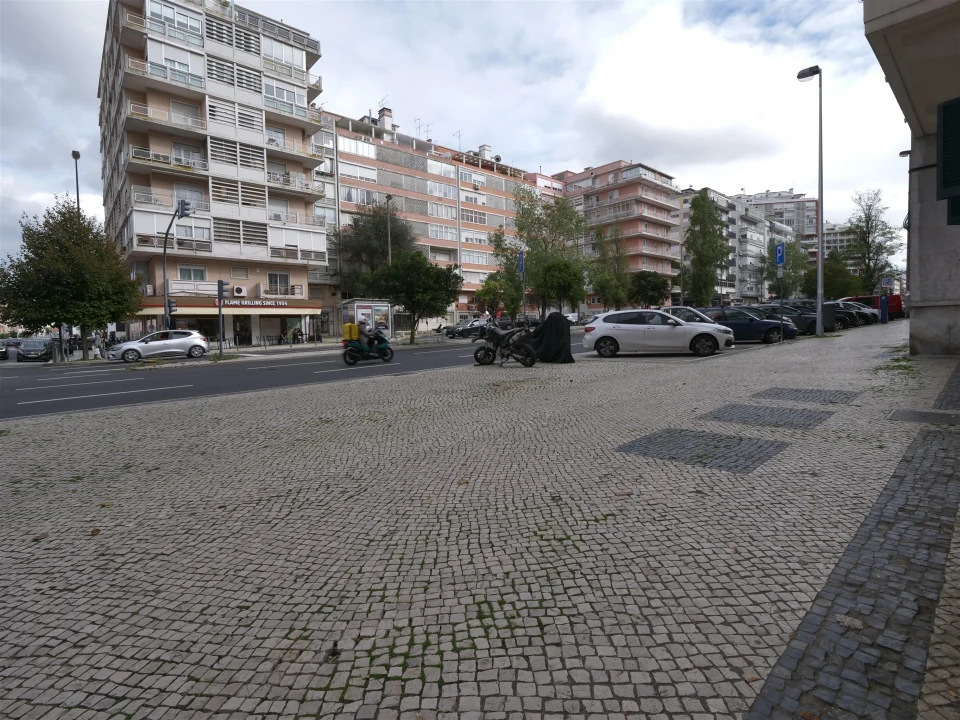 Apartamento T1 para Arrendamento em Alvalade Foto 20