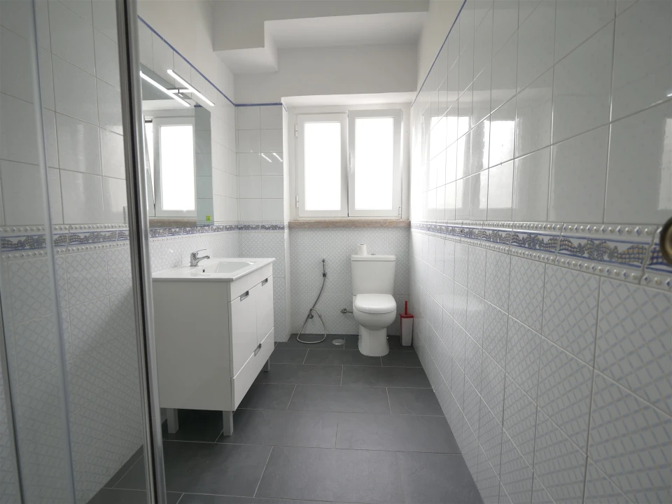 Apartamento T1 para Arrendamento em Alvalade Foto 12