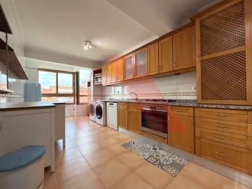 Apartamento T3 para Venda em Tabua