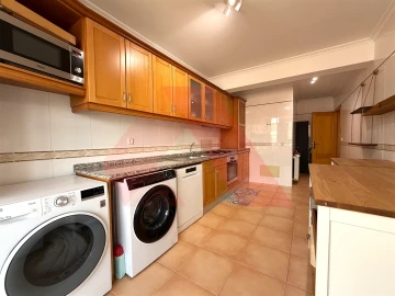 Apartamento T3 para Venda em Tabua