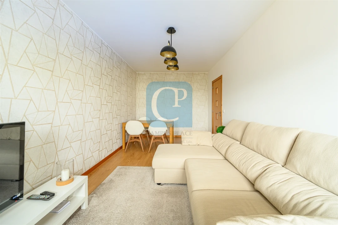 Apartamento T1 para Arrendamento em Paranhos Foto 1