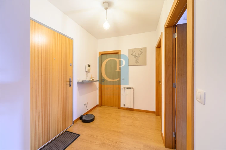 Apartamento T1 para Arrendamento em Paranhos Foto 4