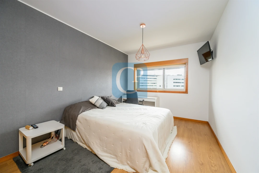 Apartamento T1 para Arrendamento em Paranhos Foto 11