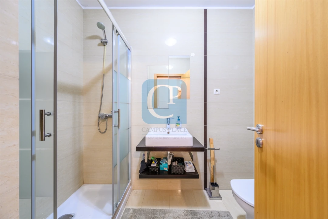 Apartamento T1 para Arrendamento em Paranhos Foto 14