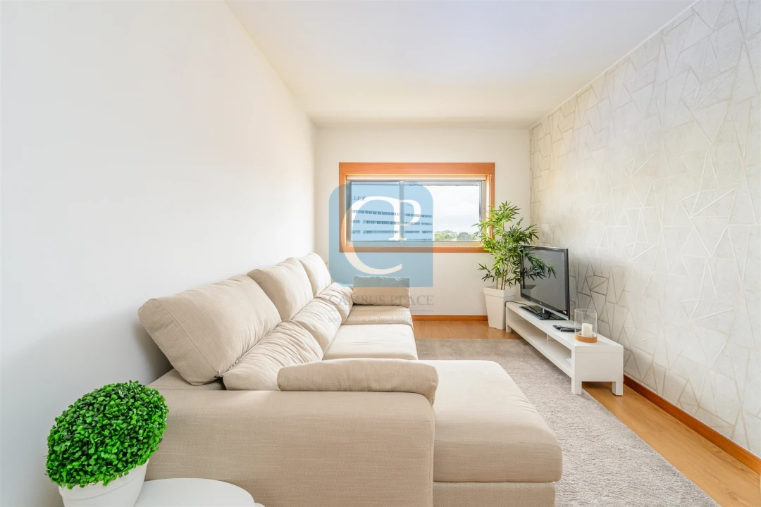 Apartamento T1 para Arrendamento em Paranhos Foto 5