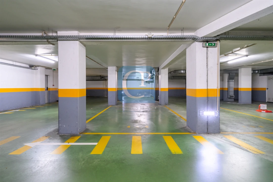 Apartamento T1 para Arrendamento em Paranhos Foto 17
