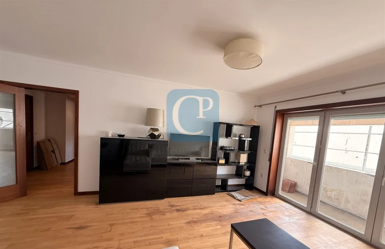 Apartamento T1 para Venda em Paranhos Foto 2