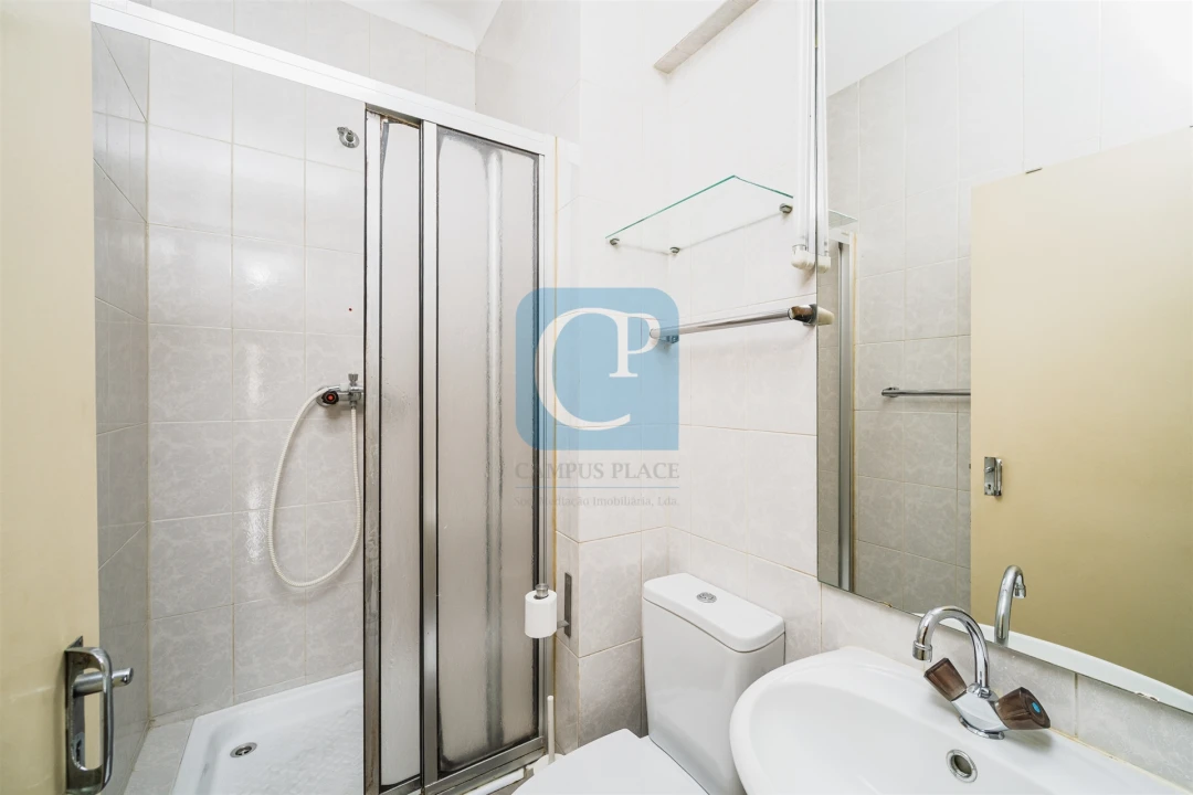 Apartamento T2 para Venda em Cedofeita, Santo Ildefonso, Sé, Miragaia, São Nicolau e Vitória Foto 15